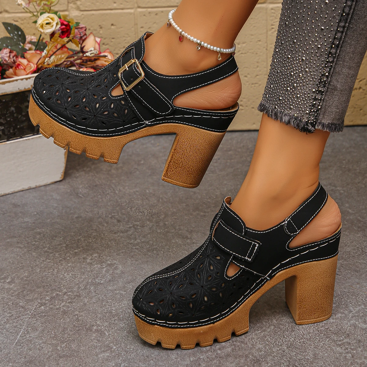 Casual Sandal Leather - Sandali con tacco spesso da donna
